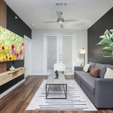 1Br Escape W Pool,Gym-Near Rvrwalk,Dome & Cnv Ctr Apartment
